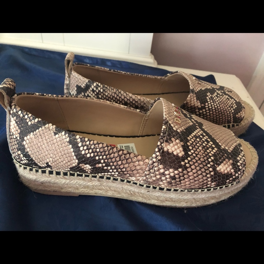 DKNY open toed espadrille shoes 8